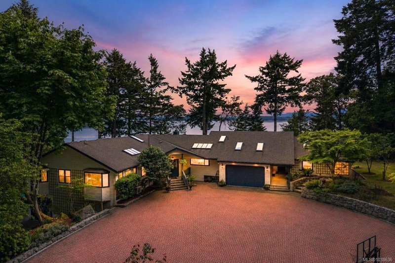 2070 Cooper Rd, Gabriola Island, British Columbia