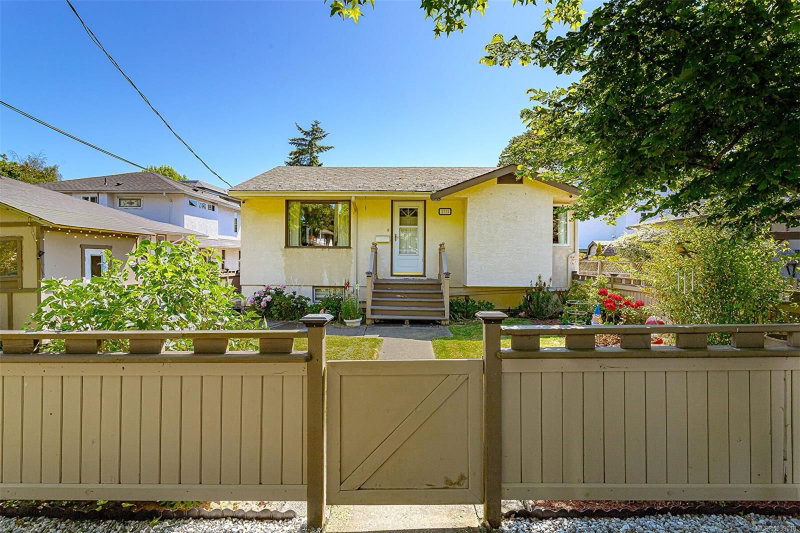 2331 Victor St, Victoria, British Columbia