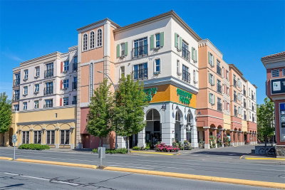 #202 – 1620 McKenzie Ave, Saanich