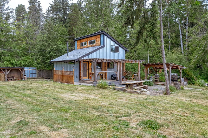 1295 Fair Rd, Parksville, British Columbia
