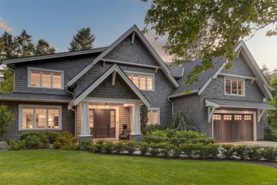 2571 MacDonald Dr, Saanich