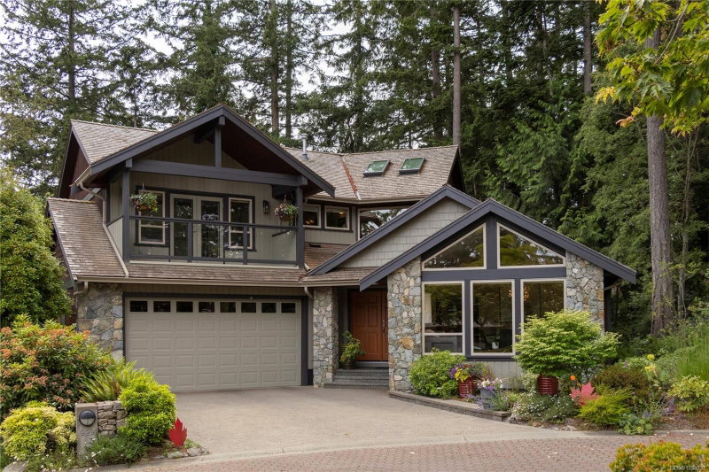 929 Matticks Wood Lane, Saanich, British Columbia
