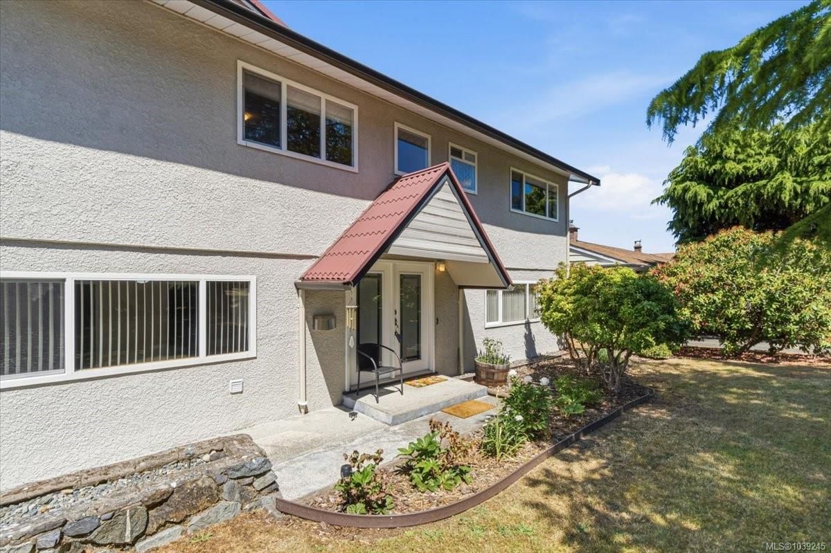 60 Cilaire Dr property photo