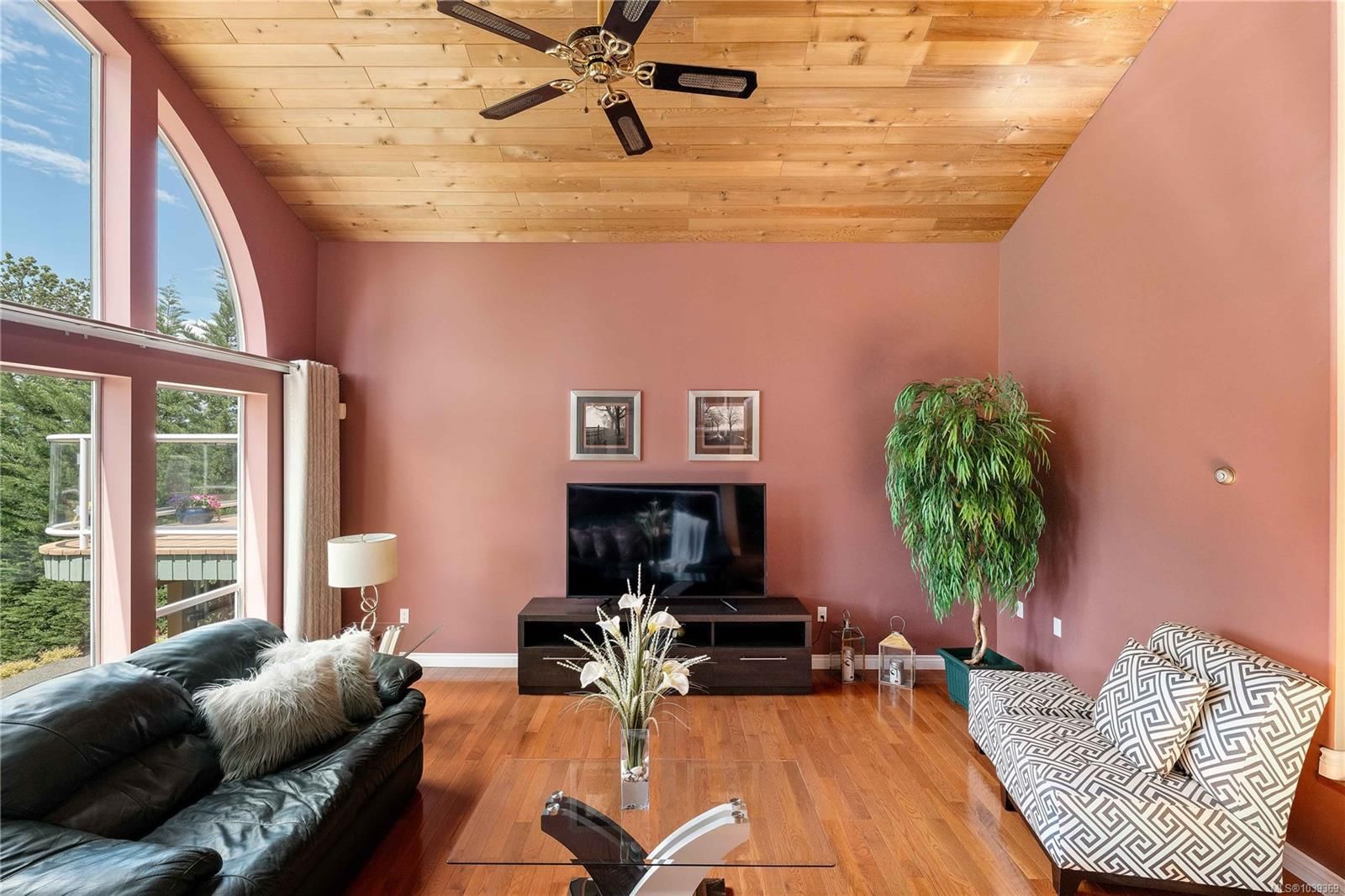 1176 Viewtop Rd property photo