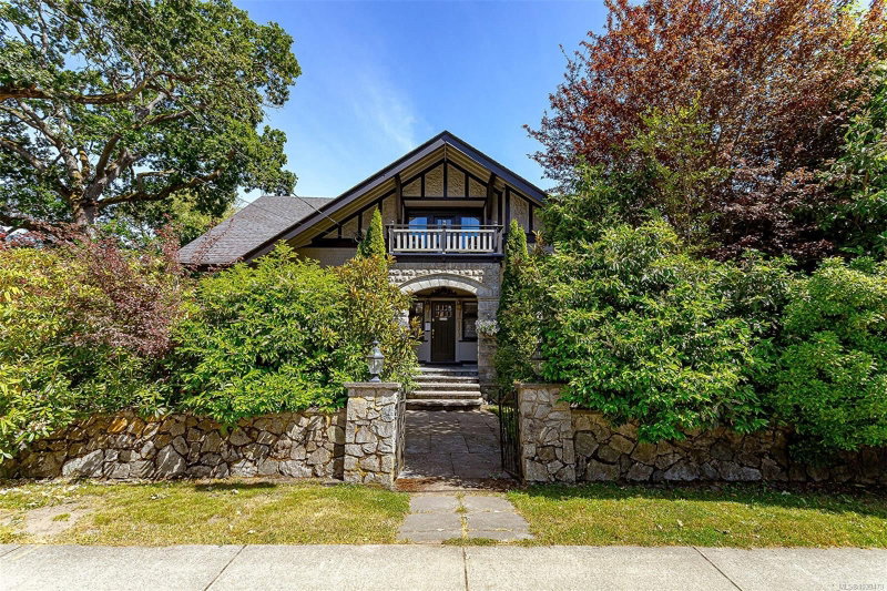 875 Richmond Ave, Victoria, British Columbia