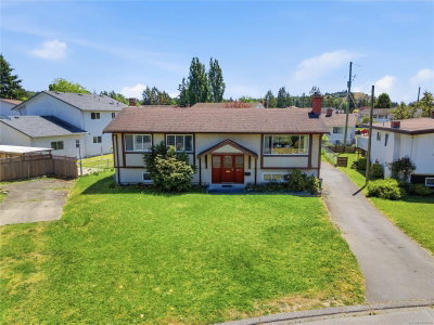 3971 Cedarwood St, Saanich