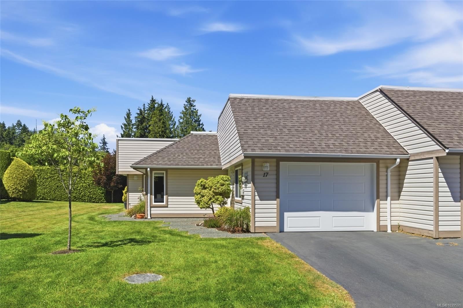#17 460 Schley Pl
