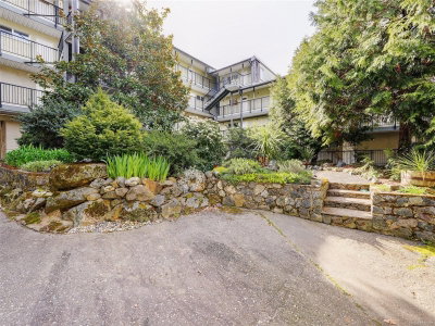 #201 – 991 Cloverdale Ave, Saanich