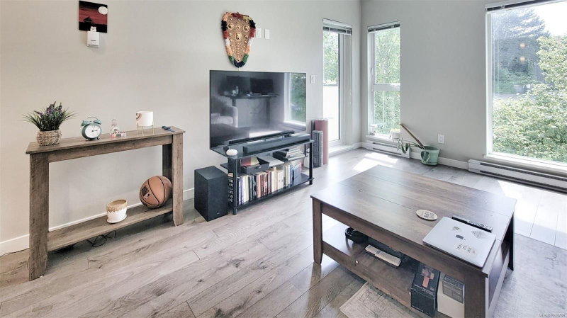 767 Tyee Rd ##304, Victoria, British Columbia