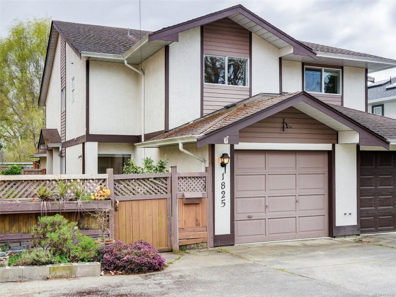 1825 Fairfield Rd, Victoria, British Columbia