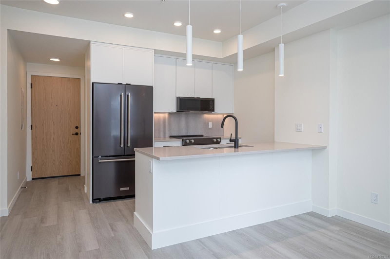 1102 Esquimalt Rd ##304, Esquimalt, British Columbia