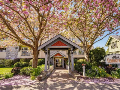 #202 – 320 Menzies St, Victoria