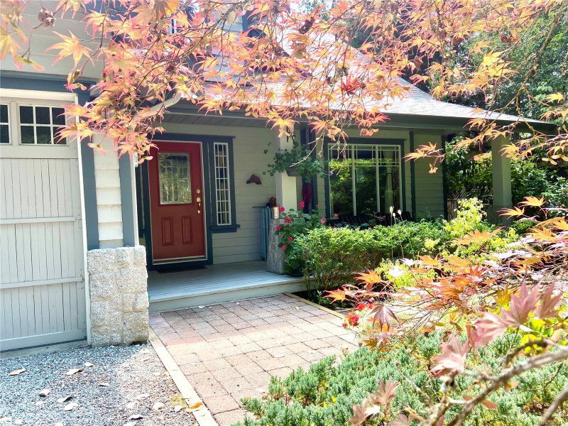 627 Downey Rd, North Saanich, British Columbia