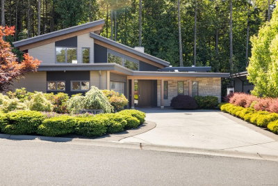 2215 Riviera Pl, Langford