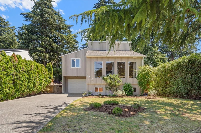 450 Terrahue Rd, Colwood, British Columbia