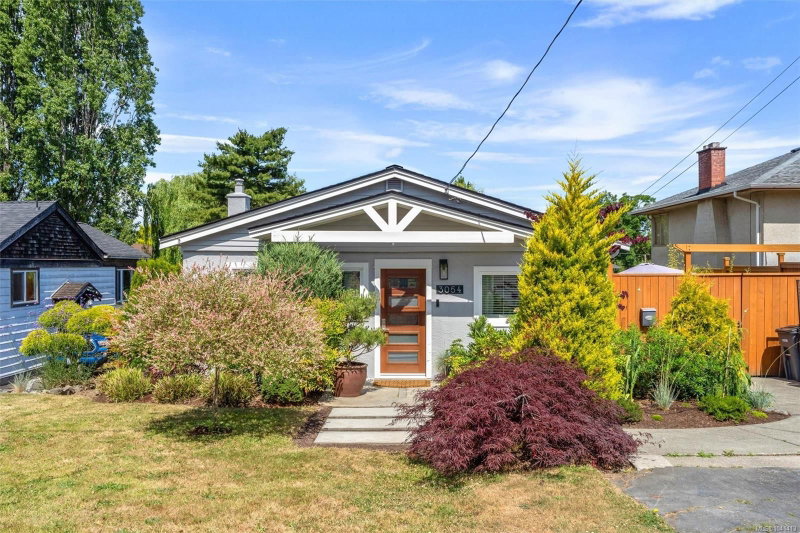 3054 Millgrove St, Saanich, British Columbia