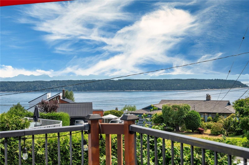 541 Alder St S, Campbell River, British Columbia