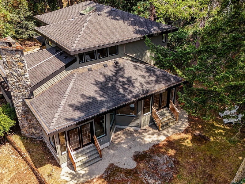 2745 Green Vale Ave, Saanich, British Columbia