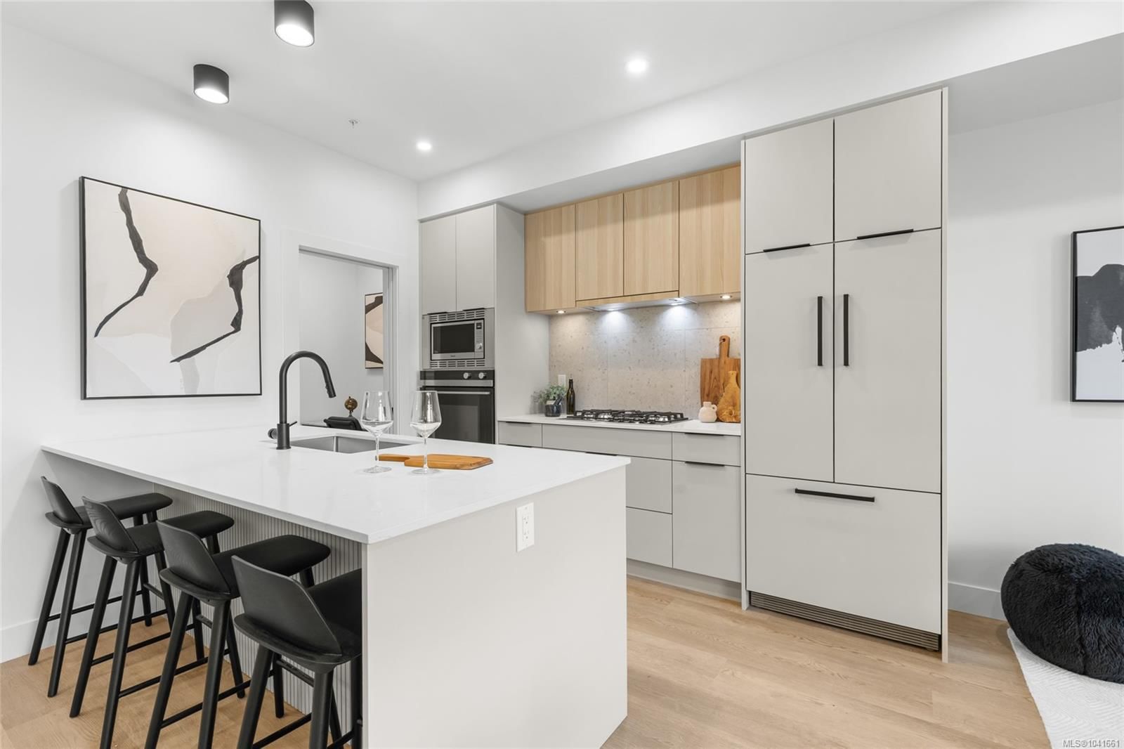 #305 – 2341 Bear Mountain Pkwy, Langford