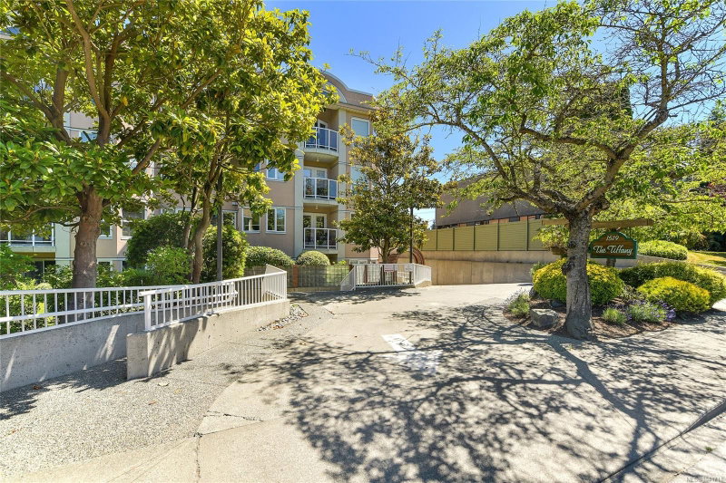 1519 Hillside Ave ##408, Victoria, British Columbia