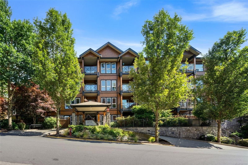 101 Nursery Hill Dr ##105, View Royal, British Columbia