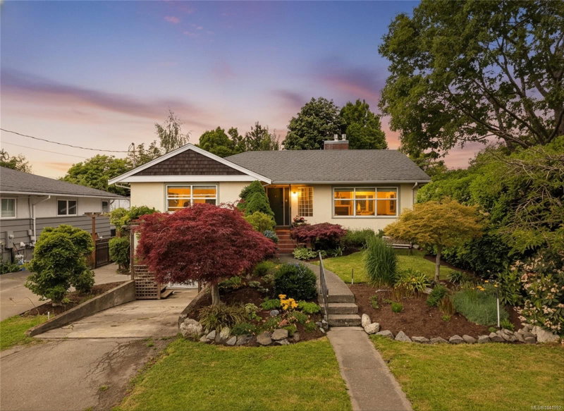 2758 Dunlevy St, Oak Bay, British Columbia