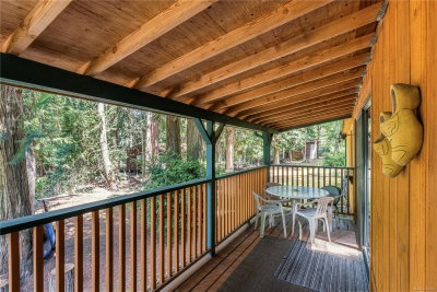 1132 Pat Burns Ave, Gabriola Island