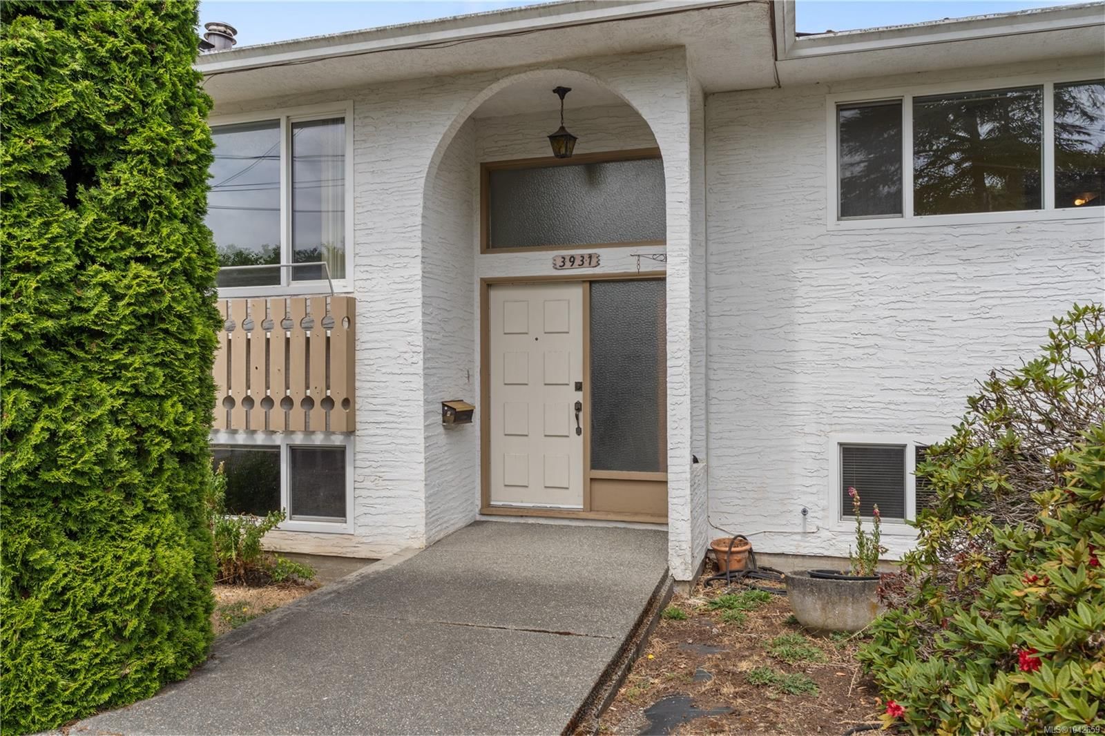 3931 Braefoot Pl