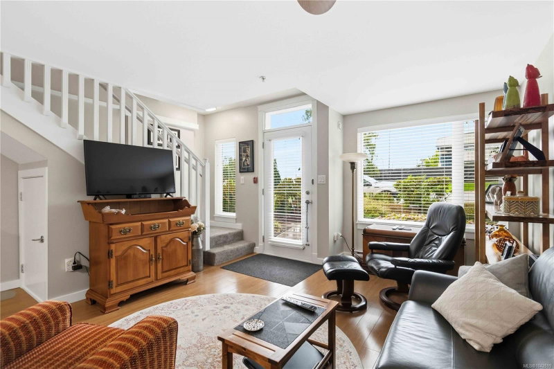 1405 Esquimalt Rd ##102, Esquimalt, British Columbia