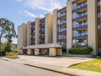 #213 – 1745 Leighton Rd, Victoria