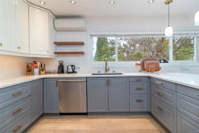 4030 Grange Rd, Saanich