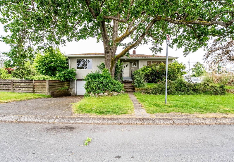 1673 North Dairy Rd, Saanich, British Columbia
