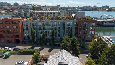 #117 – 409 Swift St, Victoria