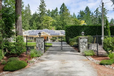 716 Cromarty Ave, North Saanich