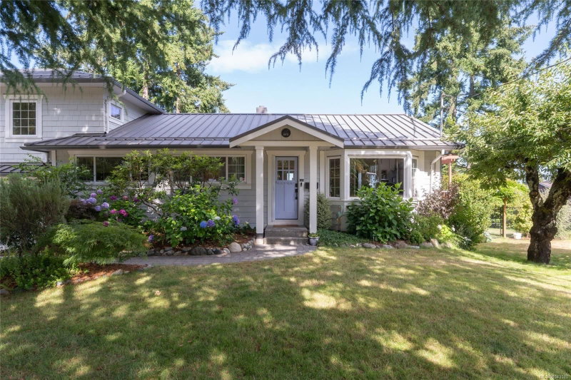 6371 Conconi Pl, Central Saanich, British Columbia