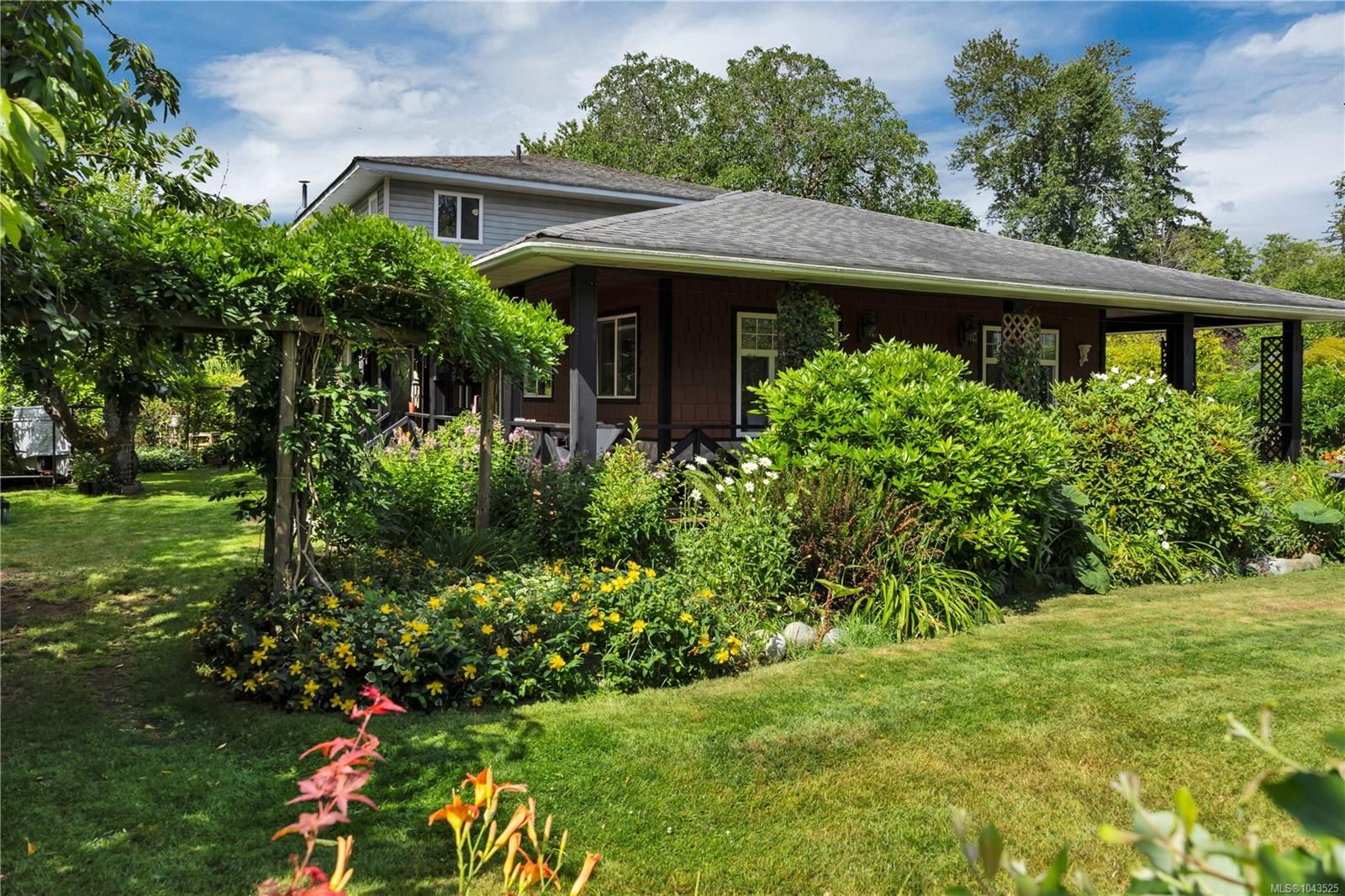 9410 Chemainus Rd property photo