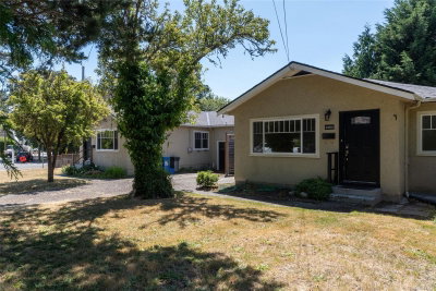 2442/2462 Eastdowne Rd, Oak Bay
