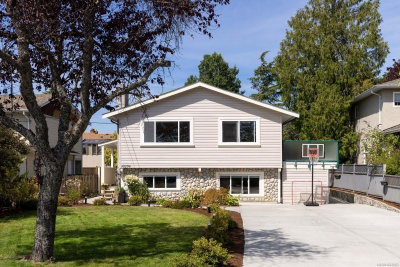 10206 Almond St, Sidney