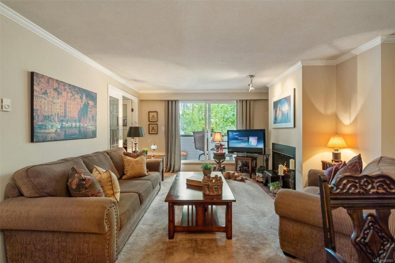 1068 Tolmie Ave ##303, Saanich, British Columbia