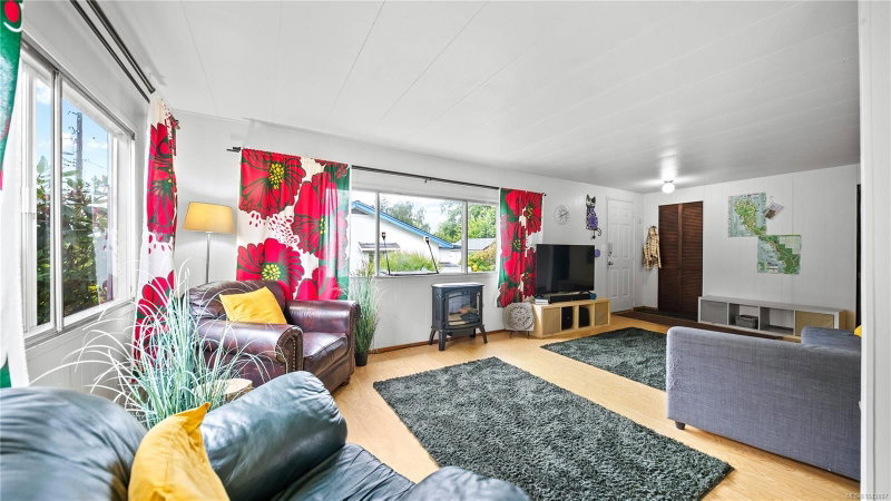 240 Campbell St, Tofino, British Columbia