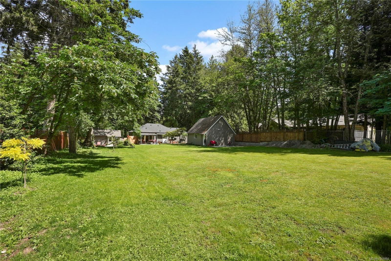 5470 Alderley Rd, Saanich, British Columbia