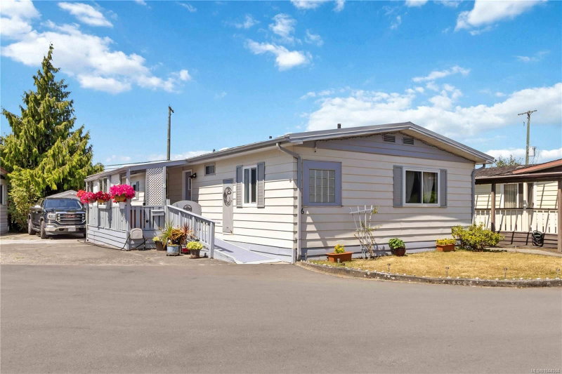 158 Cooper Rd ##6, View Royal, British Columbia