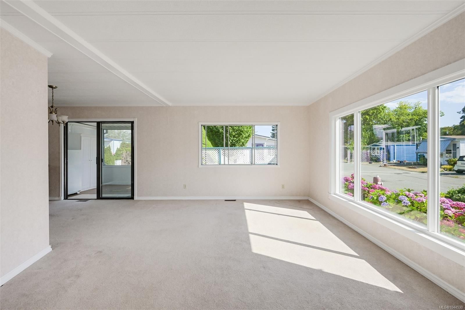 9362 Village Way property photo