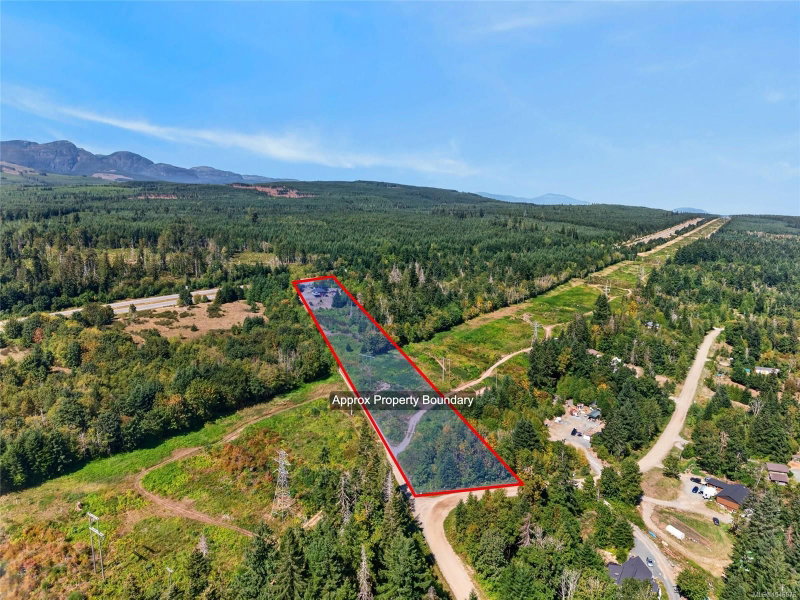 510 Mckay Rd, Fanny Bay, British Columbia