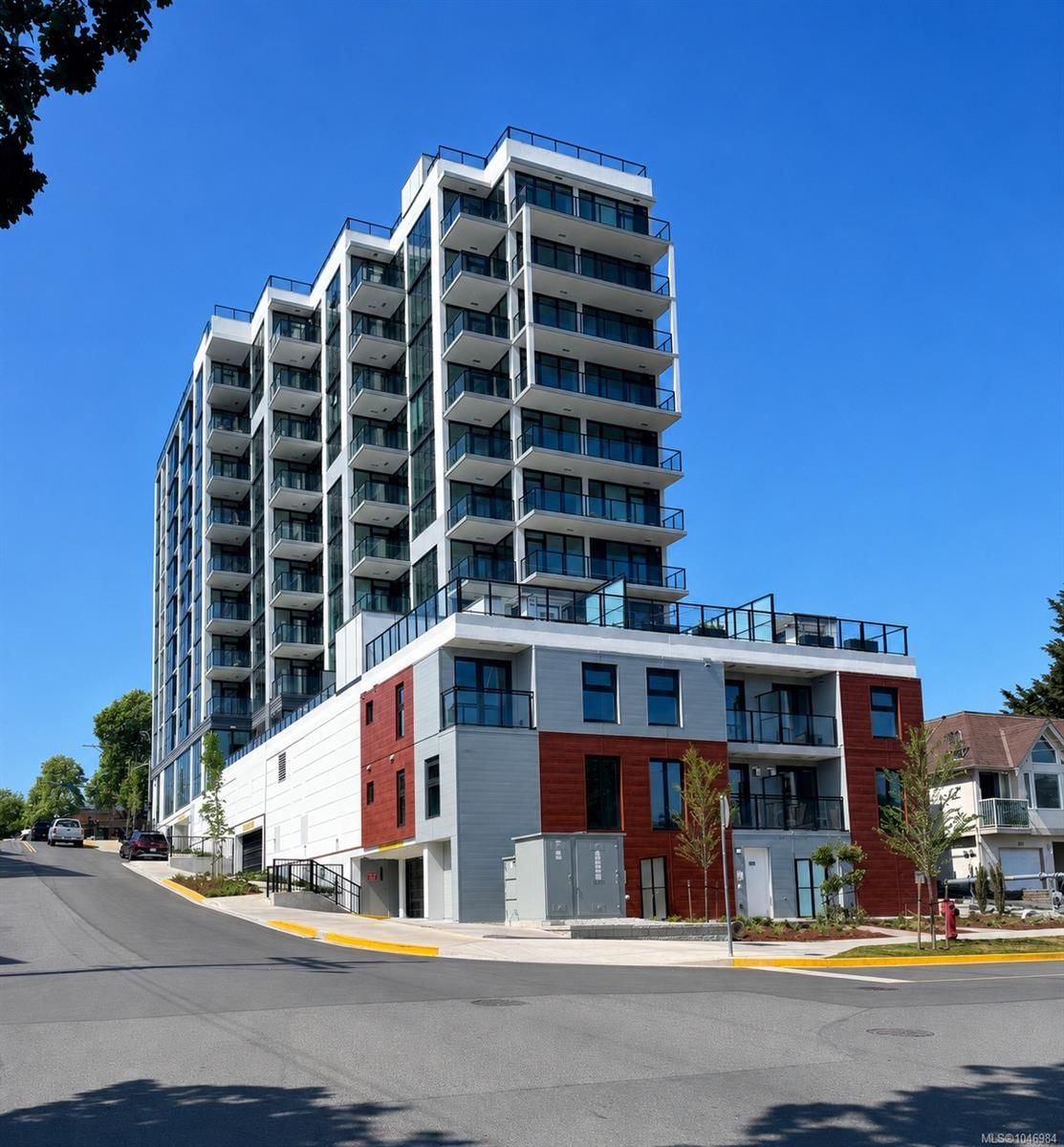 #905 – 899 Esquimalt Rd, Esquimalt