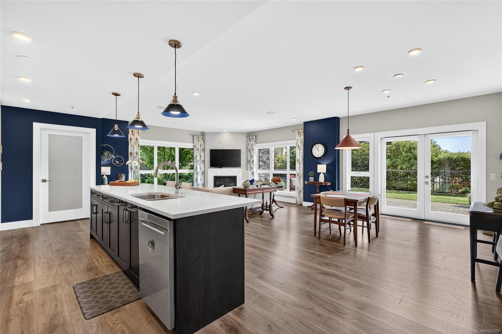 #101 740 Travino Lane