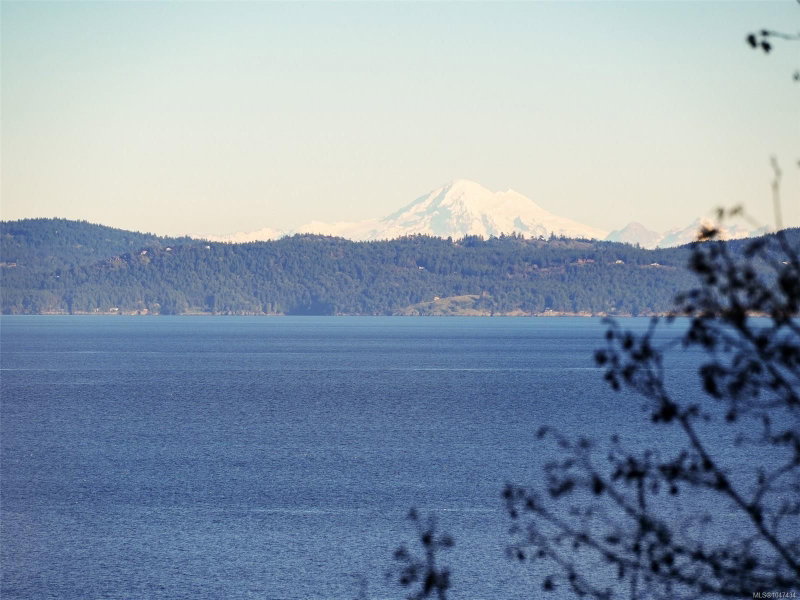 4553 Cordova Bay Rd, Saanich, British Columbia