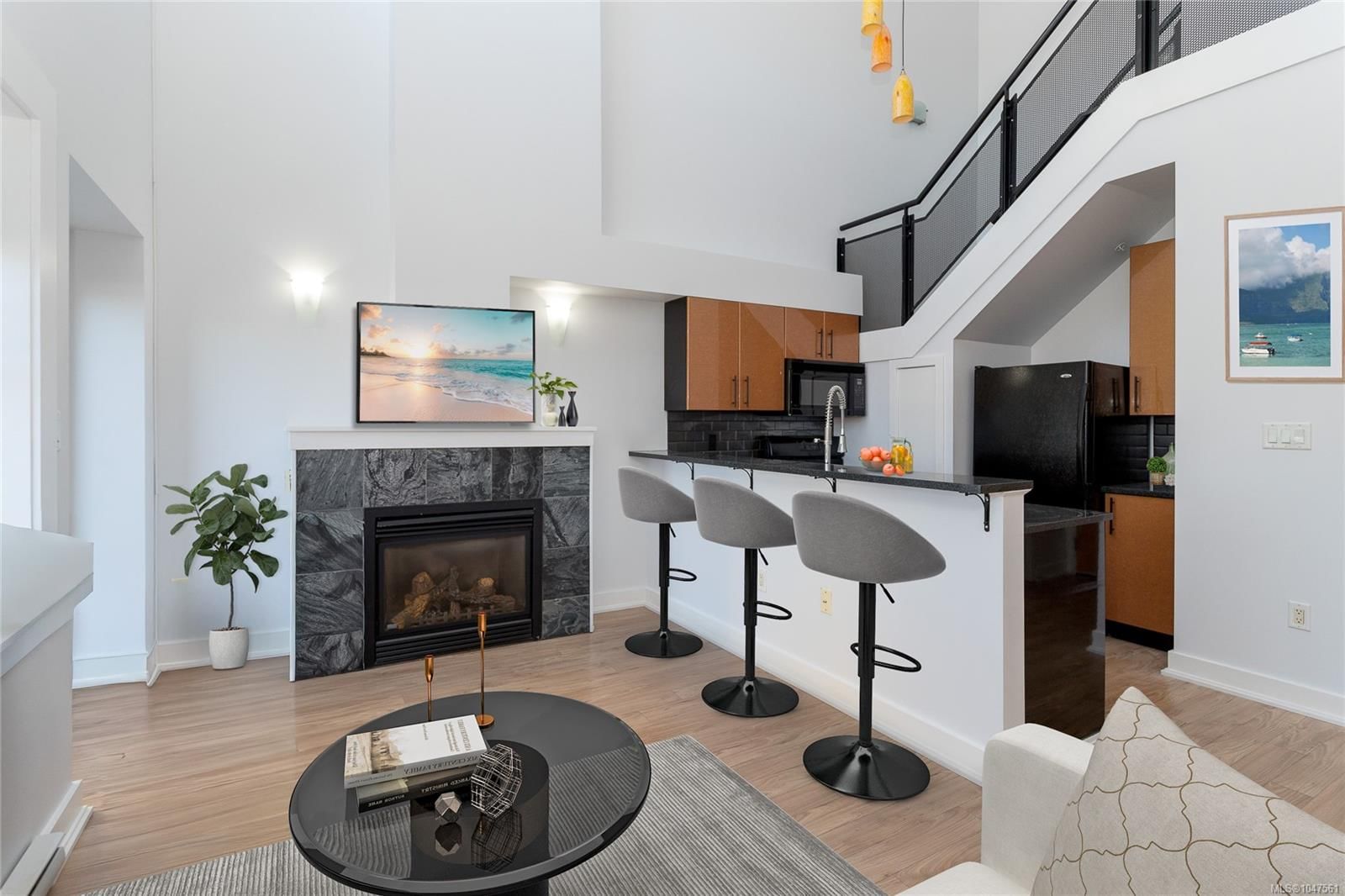 #323 – 599 Pandora Ave, Victoria