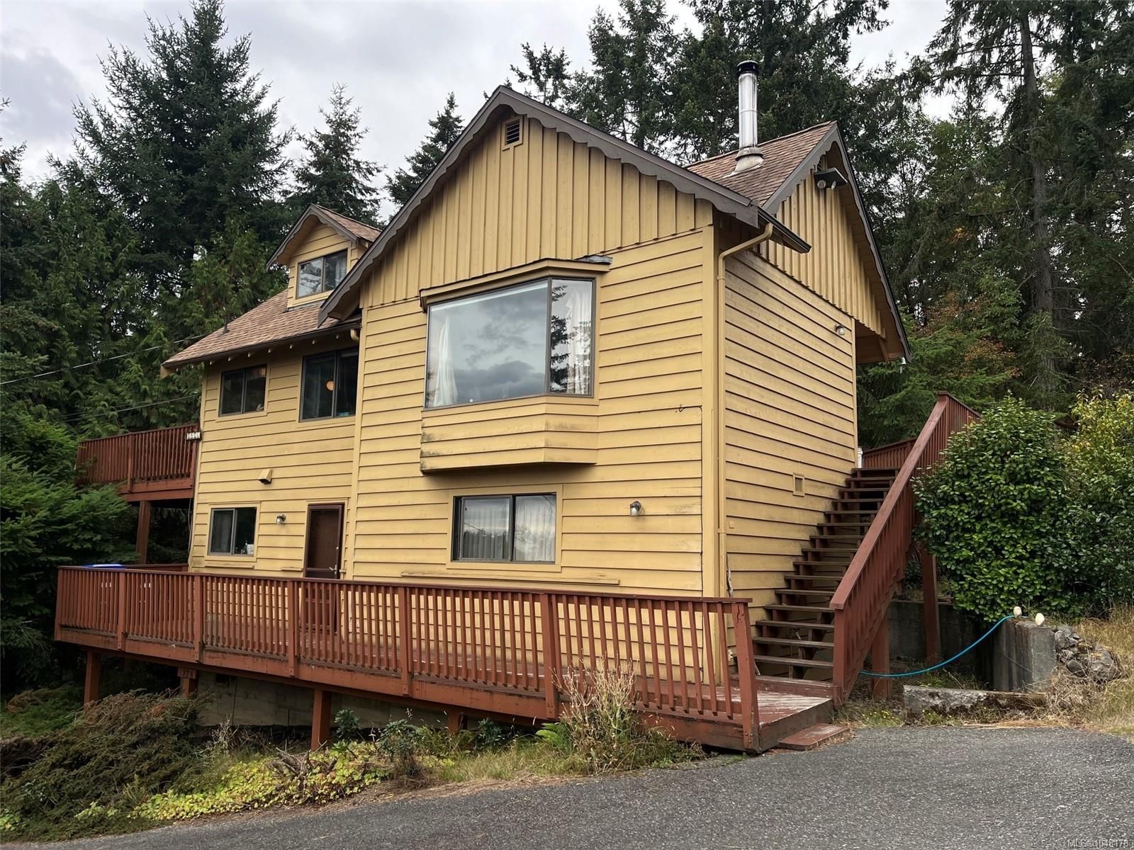 1926 Sea Lion Cres