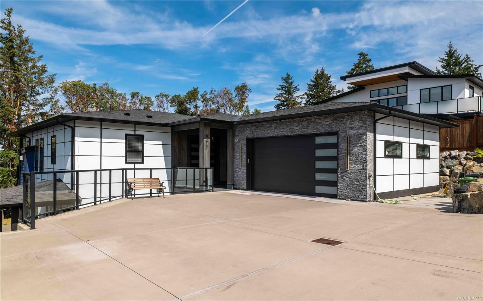 6217 Highwood Dr